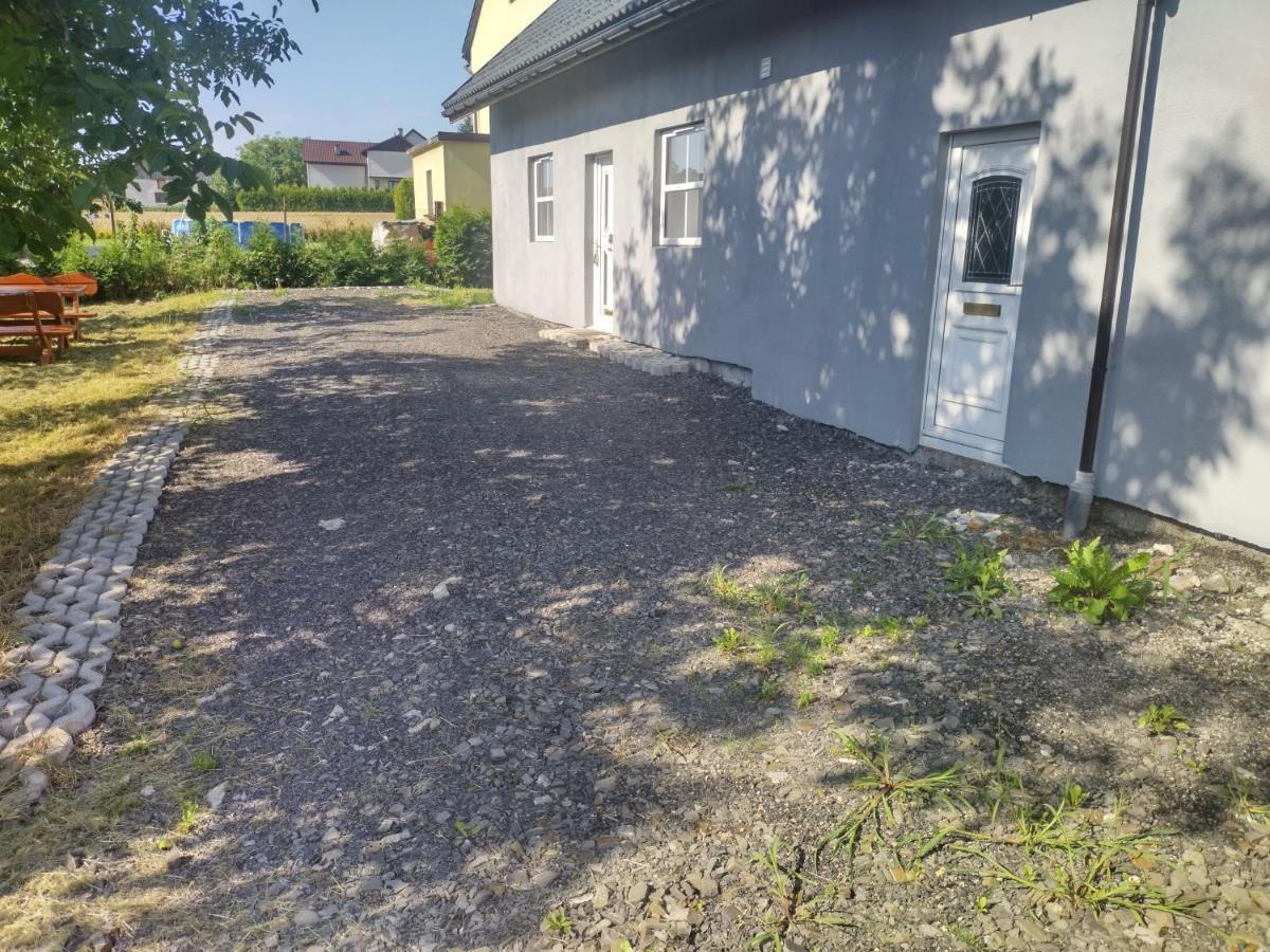 Szary Domek 1 Wieprz  Exterior foto